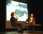 Mona Hatoum und Okwui Enwezor im Gespräch bei MP6, Meeting Points, Contemporary Art Festival from the Arab World, Haus der Kulturen der Welt, Foto: KK